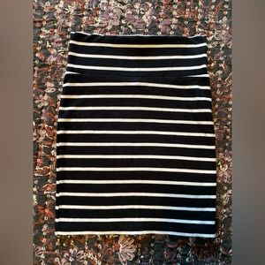 Bodycon mini skirt striped